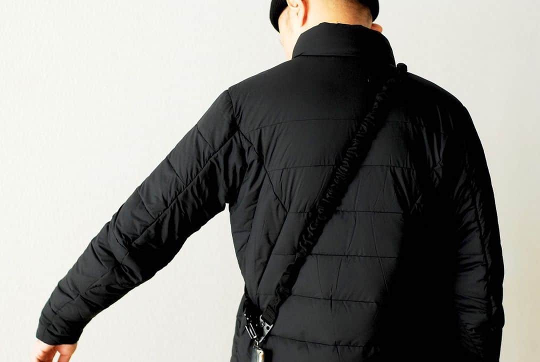 のインスタグラム：「_ ［#10倍ポイント開催中！］ ARC'TERYX VEILANCE / アークテリクス ヴェイランス "Conduit AR Jacket" ¥88,000- _ 〈online store / @digital_mountain〉 https://www.digital-mountain.net/shopdetail/000000010271/ _ 【オンラインストア#DigitalMountain へのご注文】 *24時間受付 *15時までご注文で即日発送 *1万円以上ご購入で送料無料 tel：084-973-8204 _ We can send your order overseas. Accepted payment method is by PayPal or credit card only. (AMEX is not accepted)  Ordering procedure details can be found here. >>http://www.digital-mountain.net/html/page56.html  _ #ARCTERYXVEILANCE #ARCTERYX #VEILANCE #アークテリクスヴェイランス #アークテリクス _ 本店：#WonderMountain  blog>> http://wm.digital-mountain.info _ 〒720-0044  広島県福山市笠岡町4-18  JR 「#福山駅」より徒歩10分 #ワンダーマウンテン #japan #hiroshima #福山 #福山市 #尾道 #倉敷 #鞆の浦 近く _ 系列店：@hacbywondermountain _」