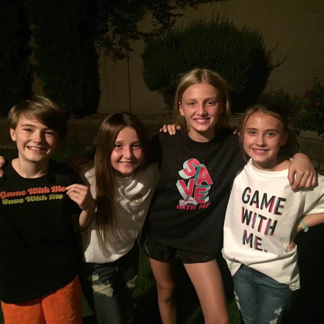 ジャクソン・ロバート・スコットさんのインスタグラム写真 - (ジャクソン・ロバート・スコットInstagram)「Hey Guys... Game With Me. Save With Me. Last Day to order from my new merch line jrsmerch.com (link in BIO) and help support St. Jude’s Children’s Hospital. ❤️ When you receive your Merch, DM me pics! 😊 Thank you for all your support and making a difference! 🙏🥰」12月19日 12時39分 - jacksonrobertscottofficial