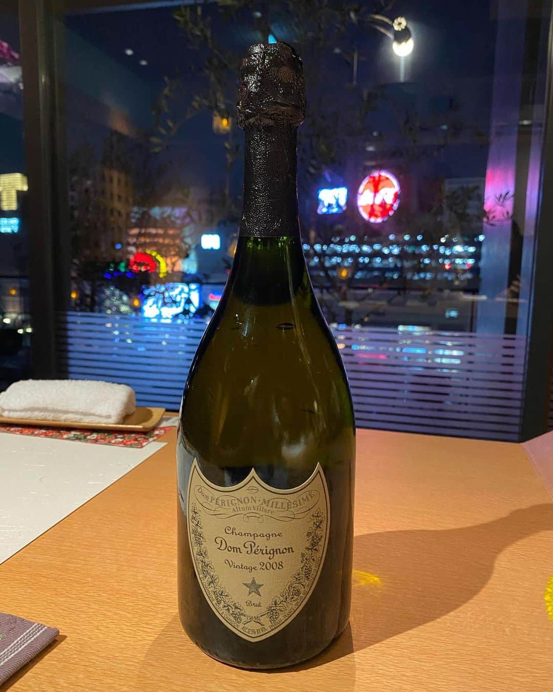 ぱぴさんのインスタグラム写真 - (ぱぴInstagram)「. . 大好きなゆうこ先生のお誕生日会🎉🎂💕 たくさん喋って飲んで食べました🤣🤤 楽しかったです🥰 おめでとうございます🥳💓  私までプレゼント🎁頂きありがとうございます🥺 苺🍓さっそく食べました🤤ばりうまっ💕 . .」12月19日 13時03分 - papikotan0206