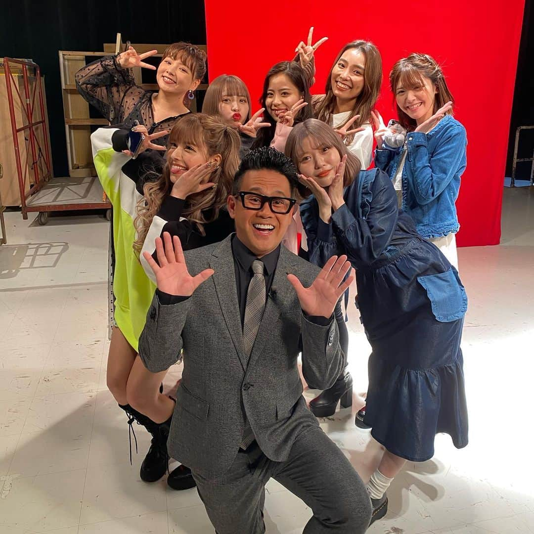 宮川大輔さんのインスタグラム写真 - (宮川大輔Instagram)「#中居大輔と本田翼と夜な夜なラブ子さん #野呂佳代ちゃん卒業 #結婚おめでとう㊗️ #ラブ子メンバーと‼️ #皆さま是非是非見てくださいませ！」11月25日 22時23分 - miyagawadai