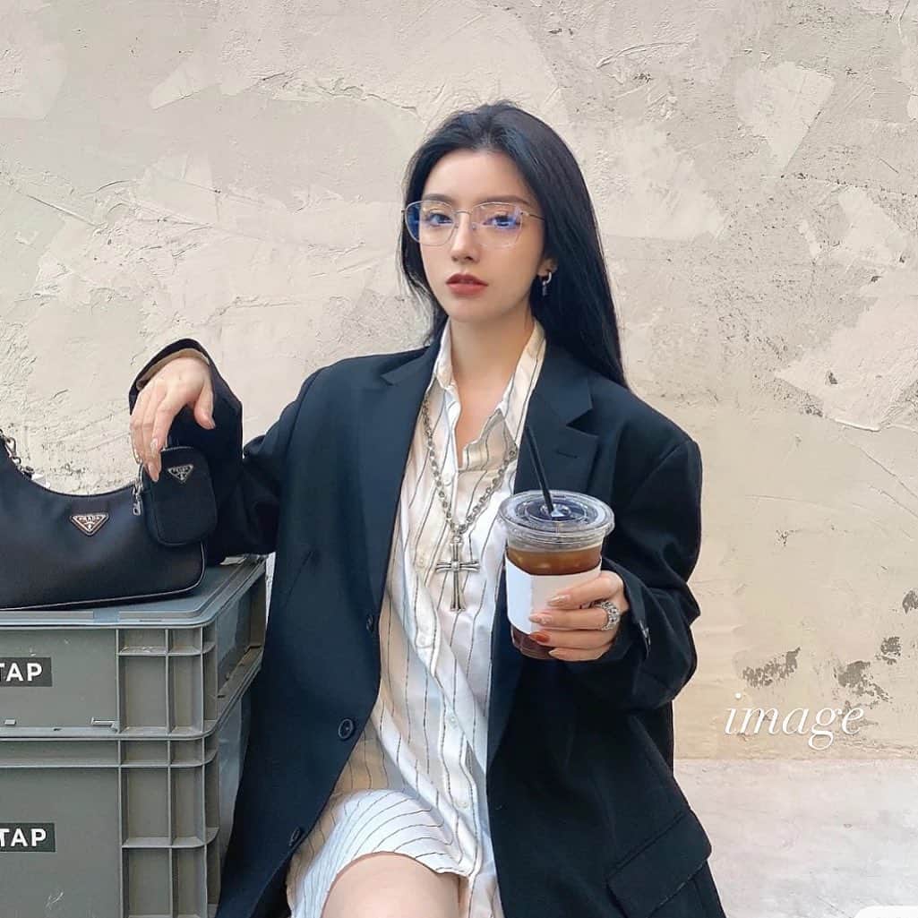原涼香のインスタグラム：「年内は30日まで営業しております 混み合うことが予想されますので、 お早めにご予約くださいませ🤍 ㅤㅤㅤㅤㅤㅤㅤㅤㅤㅤㅤㅤㅤ」
