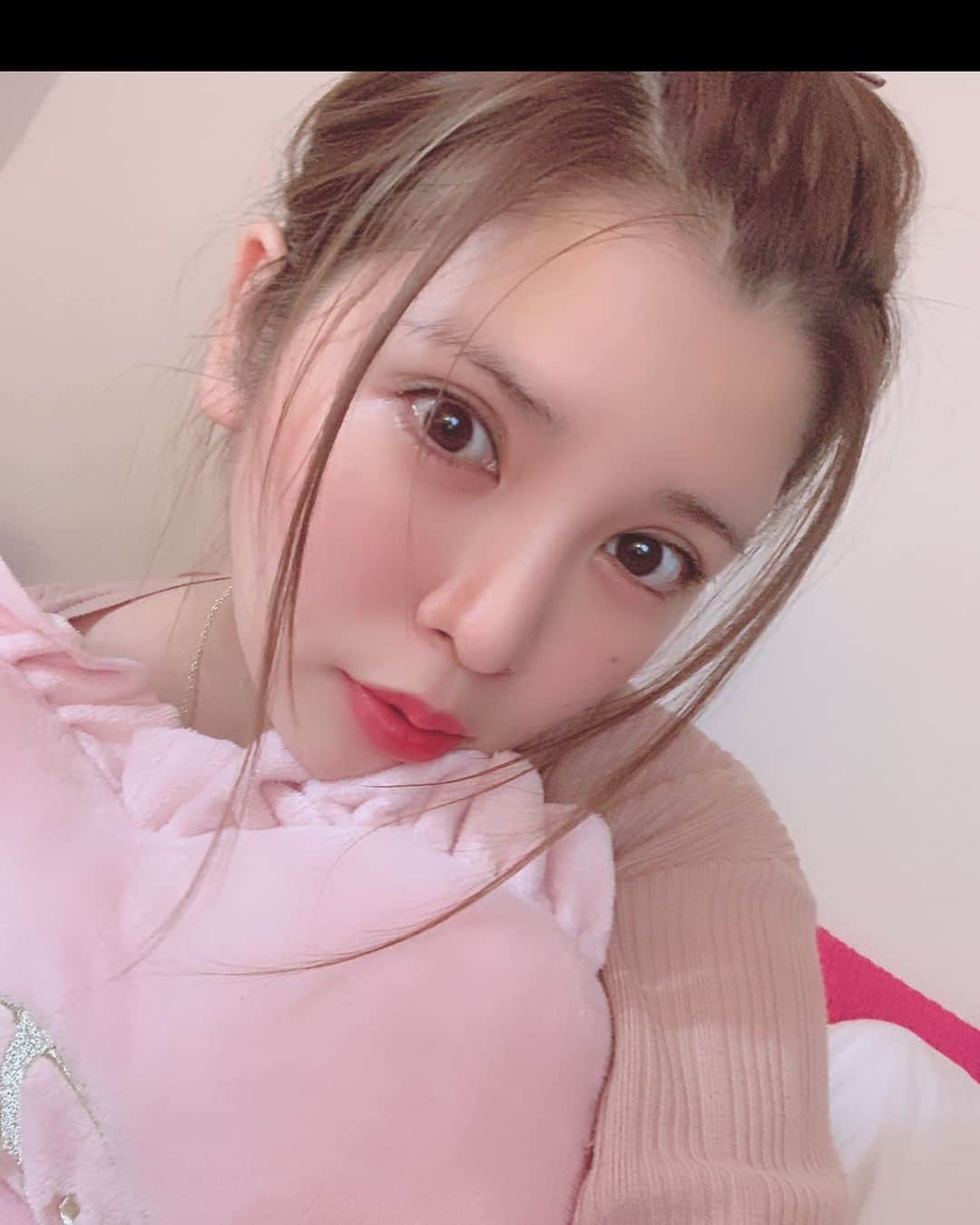 坂口杏里のインスタグラム：「50？70？ 今から１時間以内ならいいよー DMまってまーす！」