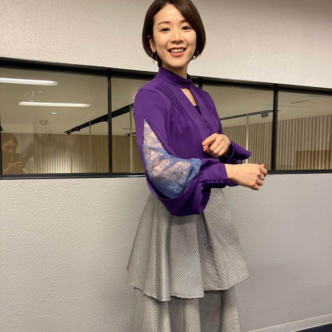 のインスタグラム：「また投稿サボってました😹  あっという間に1ヶ月  今月も無事収録終わりました🙋‍♀️  JETROの現場で数ヶ月前から  密かなブームが起きてます☺️  すばり  しるこサンドブーム♡  季節は冬に移りつつあるのに  食欲は秋のままです😹  #JETRO #globaleye #しるこサンド #秋の思い出」