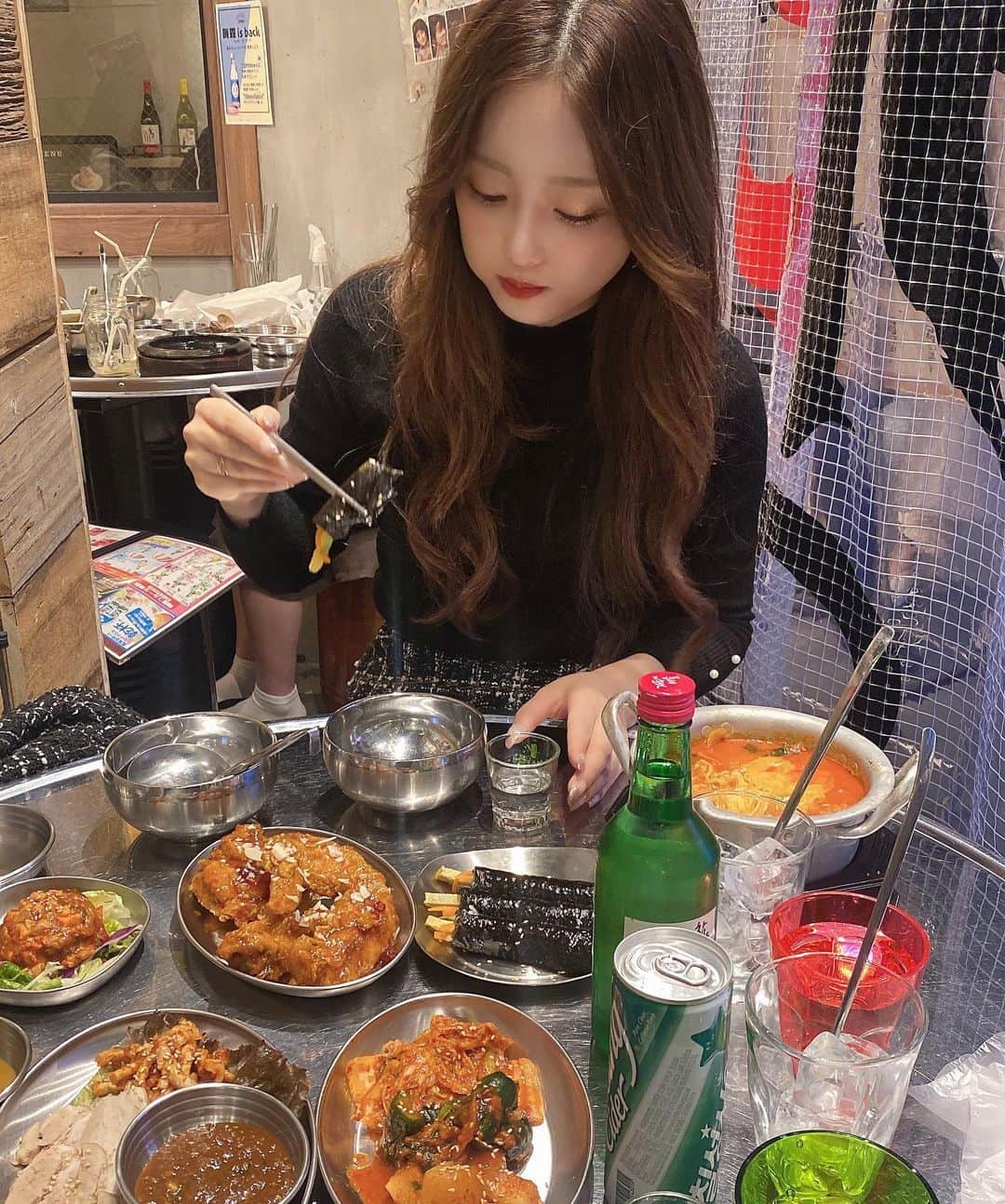 yuukachiさんのインスタグラム写真 - (yuukachiInstagram)「🇰🇷🍽♥️  梅田のESTに新しくできた 韓国料理屋さん行ってきたよ！  おすすめな韓国料理屋さん 教えてくださいってよく言われるから 梅田よく行く人いってみて♥️  📍梅田 EST コッキオ  #韓国料理屋#梅田韓国料理#コッキオ#韓国 #コッキオest店#est#チャミスル#ジョウンデー #韓国ファッション#フードファイター#日韓ハーフ #韓国人風ヘアー#韓国好きな人と繋がりたい」11月25日 21時11分 - yuuka_stagram