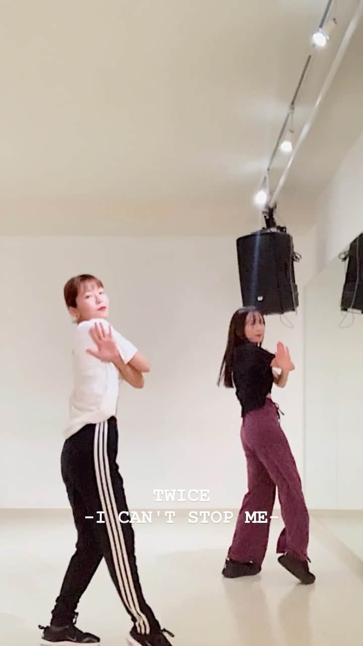 山本 絵里加のインスタグラム：「だんだん激しいダンスが辛くなってきた、、😰❤️全身筋肉痛の果て(顔も真っ赤ですw) でもたのちい😰✨✨ #twice#icantstopme #ダンス #kpop#踊ってみた」