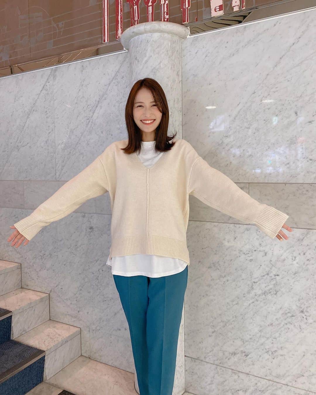 財津南美さんのインスタグラム写真 - (財津南美Instagram)「ㅤㅤㅤㅤㅤㅤㅤㅤㅤㅤㅤㅤㅤ 最近は、外ハネが気分です🤷‍♀️ㅤㅤㅤㅤㅤㅤㅤㅤㅤㅤㅤㅤㅤ  #アサデスKBC#衣装#ikka」11月25日 21時23分 - zaitsu_minami