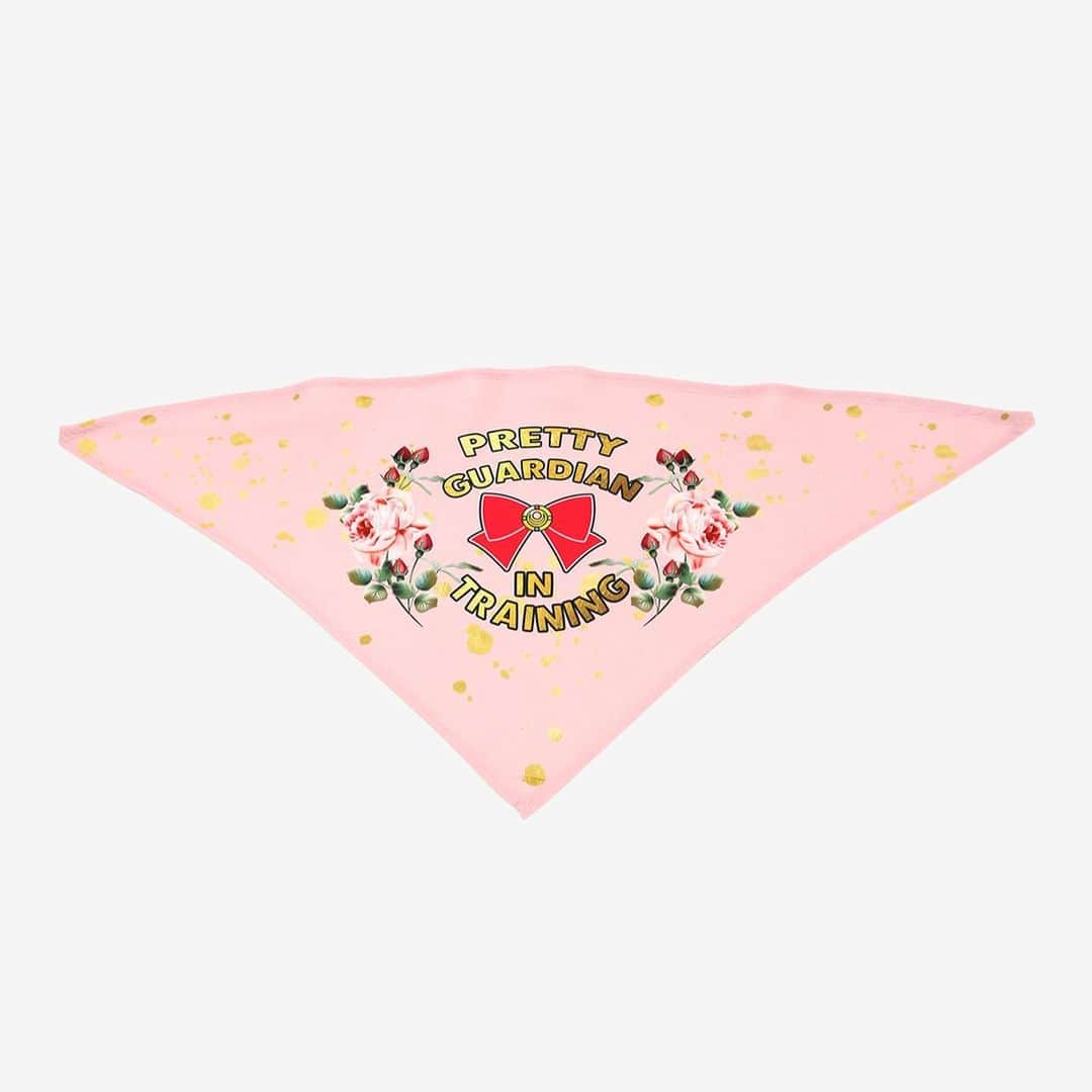 Sailor Moonさんのインスタグラム写真 - (Sailor MoonInstagram)「✨🌙 Cute Sailor Moon cat bandanna from @boxlunchgifts! I imagine most cats would hate it but it’s a cute idea! 🌙✨  #sailormoon #セーラームーン　#cat #catcostume #catsofinstagram」11月25日 21時56分 - sailormoon_sc