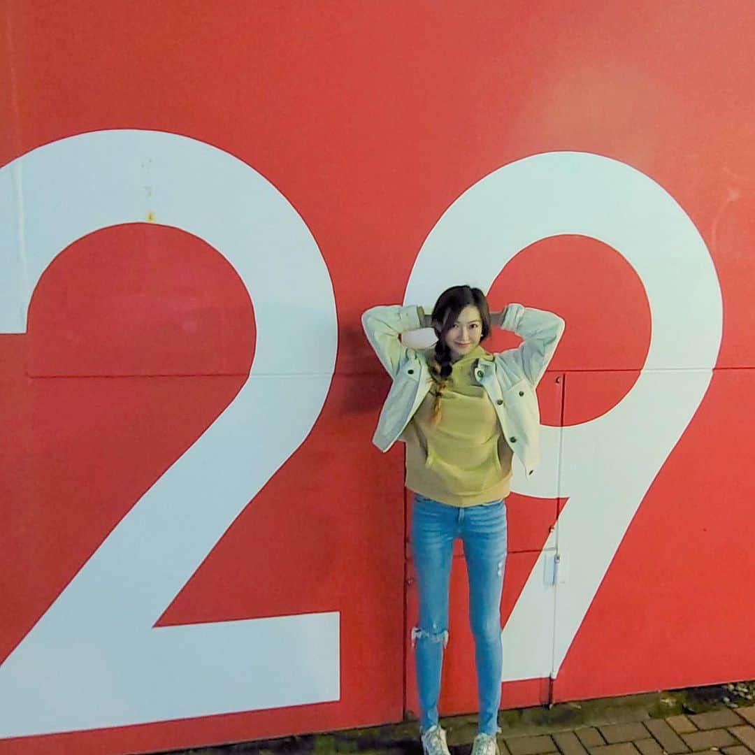 黒田絢子のインスタグラム：「29歳になったら載せようと 思っていたー😍❤️  #黒田絢子 #29歳」