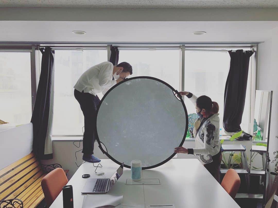 宇田川大輔さんのインスタグラム写真 - (宇田川大輔Instagram)「本日の職場。#photooftheday  #stillshooting  #商品撮影　#自然光　 #奥渋撮影」11月25日 13時54分 - udagawadaisuke