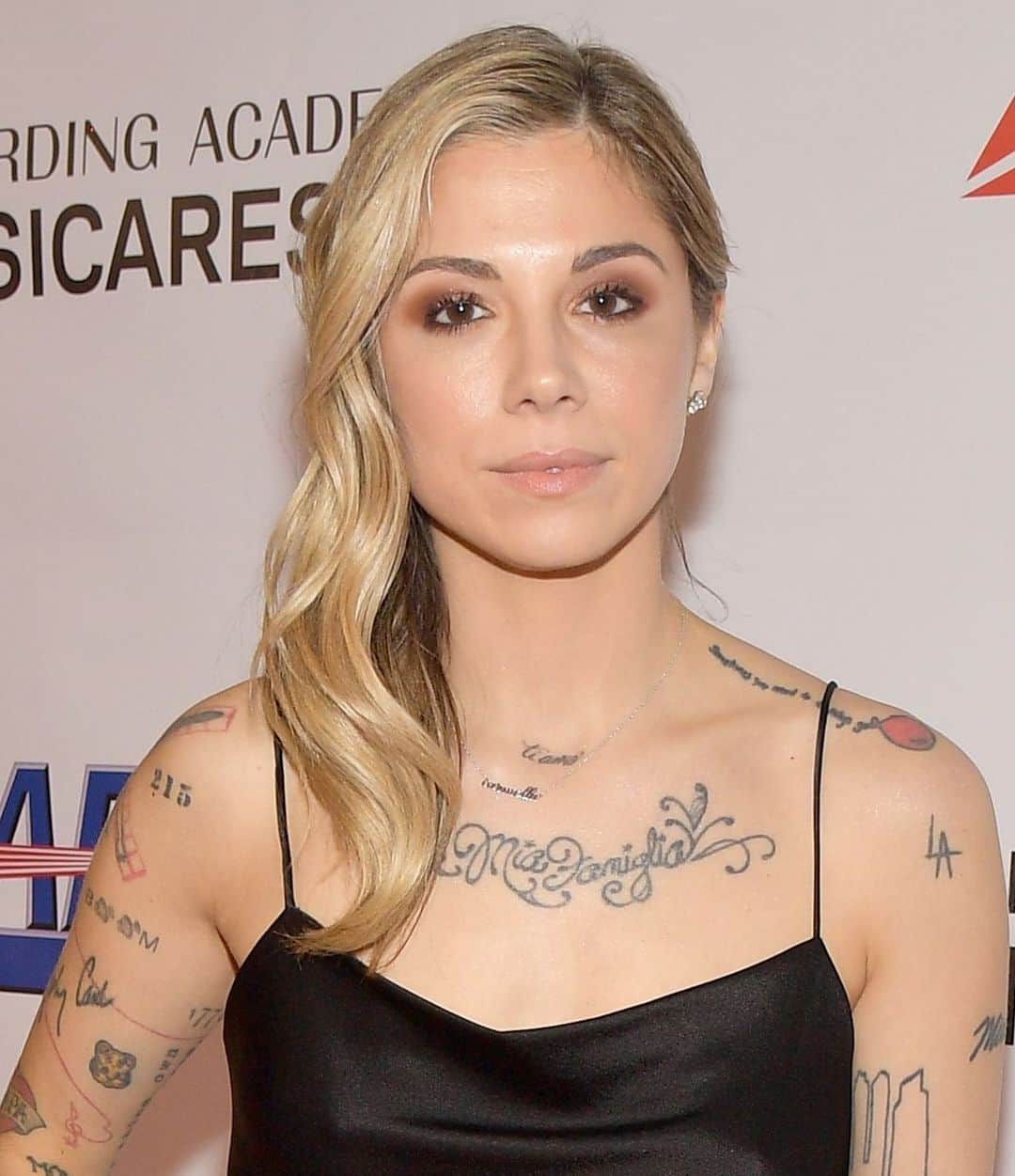 Just Jaredさんのインスタグラム写真 - (Just JaredInstagram)「Singer Christina Perri has announced the loss of her stillborn daughter two weeks after being hospitalized for pregnancy complications. Tap this photo in the LINK IN BIO to read her message.  #ChristinaPerri Photo: Getty」11月25日 14時12分 - justjared