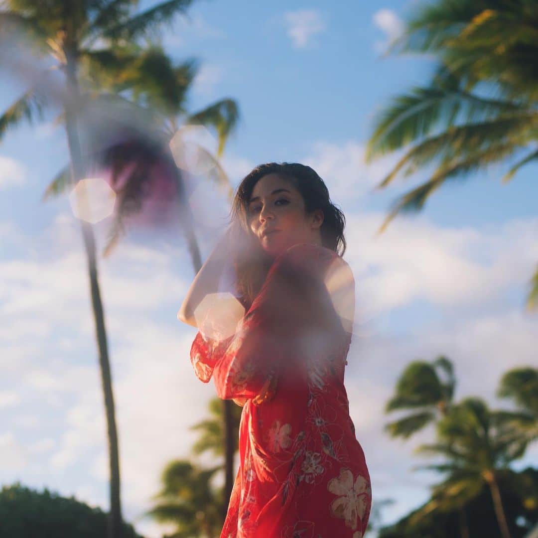 アリッサ ウーテンのインスタグラム：「Overthinking • Per usual 🙄 PC @lovekimiko」