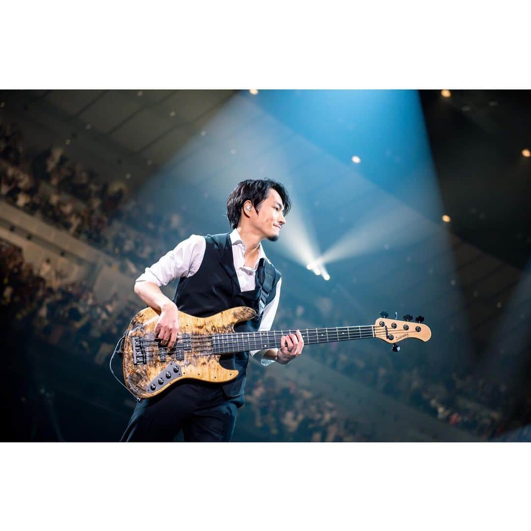 武田祐介さんのインスタグラム写真 - (武田祐介Instagram)「「15th Anniversary Special Concert 」  https://radwimps.jp/15th/ アーカイブは明日26日まで。  photo by Takeshi Yao  #rad15th」11月25日 16時00分 - yusuke_takeda_