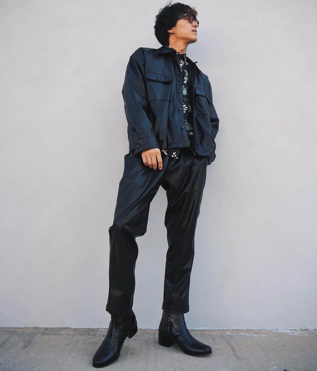 阿部周平さんのインスタグラム写真 - (阿部周平Instagram)「大人め🧑  #古着 #leather #shirt #prada #boots # #sunglasses」11月25日 16時18分 - syuhei_abe1022