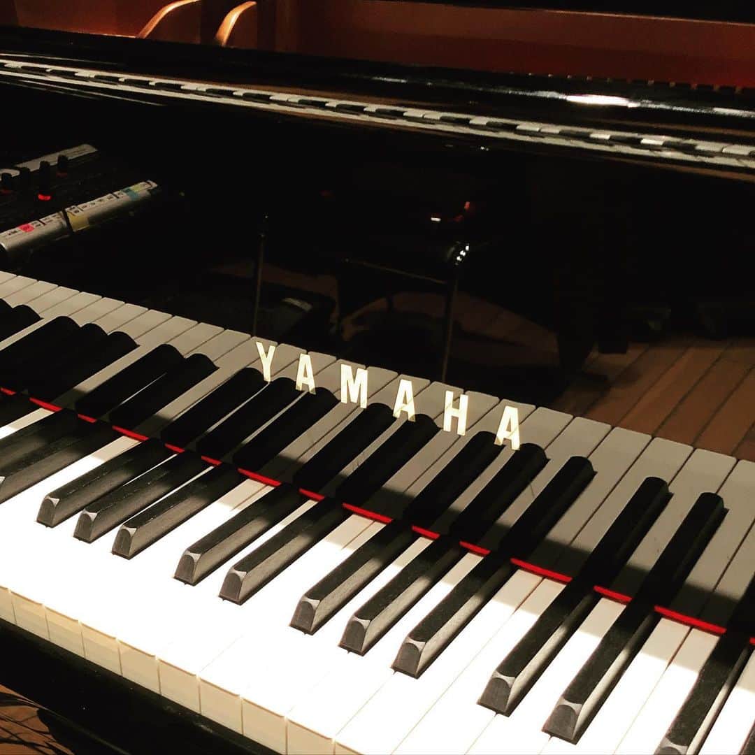 上杉洋史のインスタグラム：「6441175 C3X #piano #yamaha #venue #todayspiano #instapiano #pianophotography」