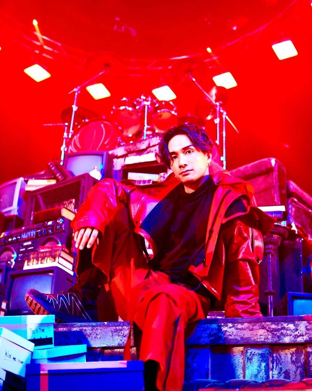 橘ケンチのインスタグラム：「今夜ベストアーティスト2020にて  『RED PHOENIX』初披露です⤴️  #NEWEXILEWEEK #RISINGSUNTOTHEWORLD #RSTW #EXILE #REDPHOENIX #日本を元気に」