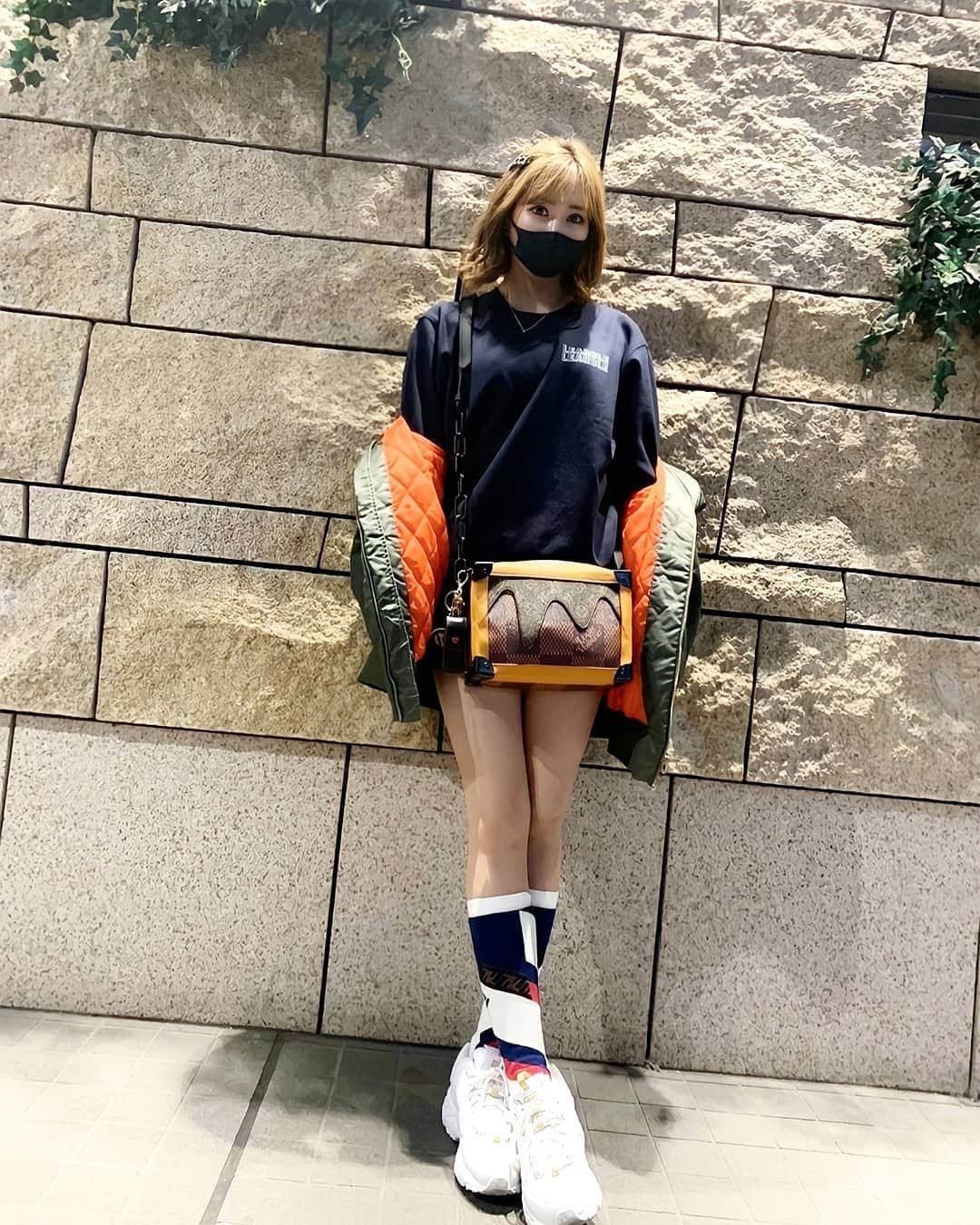 のインスタグラム：「お久しぶりの投稿になってしまった🤢💔 コロナまた増えてきたから、 しっかり対策します🤧 みんなも気をつけてね💦 . 久しぶりのコーデ投稿🙌🏻💕 @learble_official のスウェットがかわいい🥺 他はタグ付けしてるから見てね〜🥰🤍🤍 身長155cmでSサイズにしました♡♡」