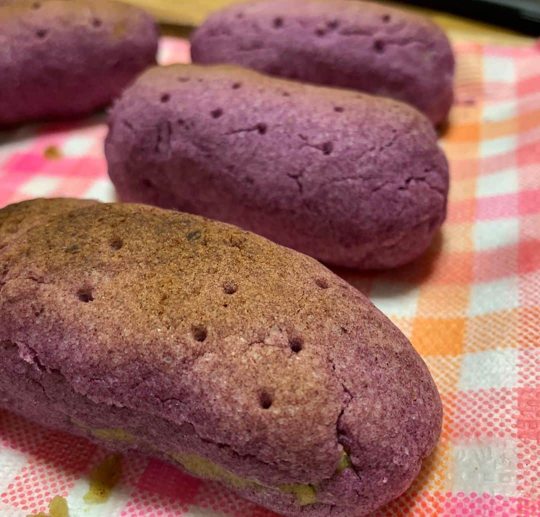 大幡しえりさんのインスタグラム写真 - (大幡しえりInstagram)「さつまいもの形をしたクッキー🍪🍠❤️  この間さつまいも掘り行ってきてそのお芋で作ったよ〜✨  みんなはさつまいもどんな品種、お菓子が好き？？  #さつまいもスイーツ」11月25日 16時47分 - shieri_ohata_