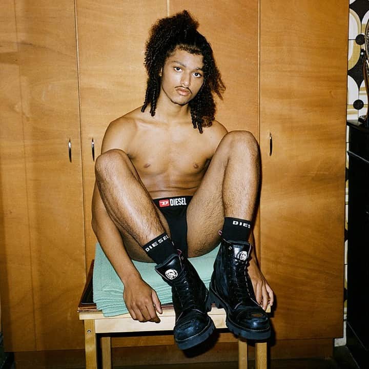 ディーゼルのインスタグラム：「Discover our #DieselHoliday gift guide.」