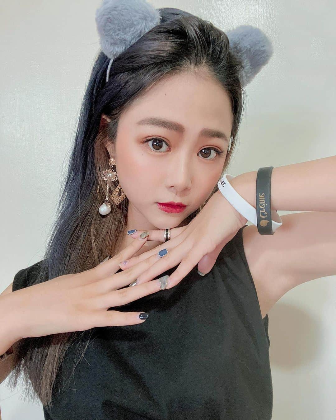 徐薇涵（Wei Han Xu）のインスタグラム：「上週末參加了 @creme.tw  private party 好像同學會看到好多朋友🥰 Creme 是新的認識真實用戶，並建立起會員制的社交圈app 🔺新會員須透過朋友之間的推薦碼才可加入平台 🔺每位新會員要經過團隊嚴格篩選及審核  （所以大家不用太擔心遇到些奇怪的人🙈） 這邊也像IG一樣可每日隨意上傳照片/影片～分享生活點滴 🔺私訊功能  算是有專業的人在把關替會員們拓展交友圈～認識各方面的朋友♡   #creme #cremetw #privateclub #membership #最嚴格審核制度 #高端會員制社交圈」
