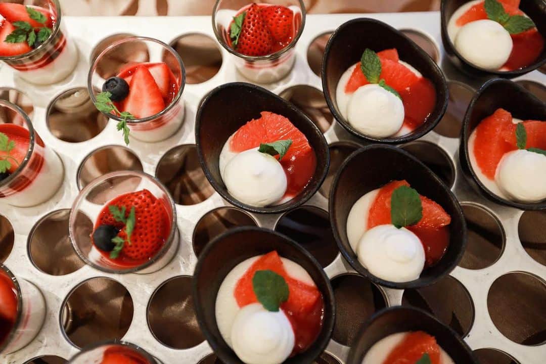 17人をフォロー中 【結婚式場】ラヴィマーナ神戸ウエディングのグルメインスタ