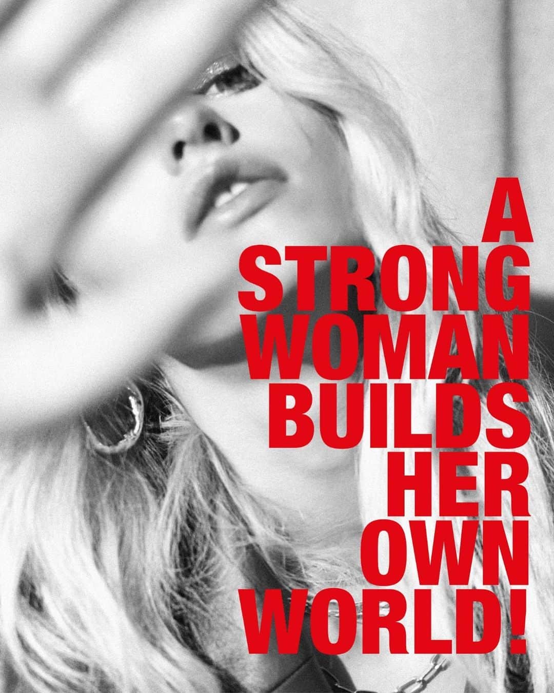 グレイメールさんのインスタグラム写真 - (グレイメールInstagram)「A strong woman builds her own world.  #NoViolenceAgainstWomen #EndViolenceAgainstWomen #WomenEmpowerment  #Greymer #motd  #november25」11月25日 17時31分 - greymerofficial