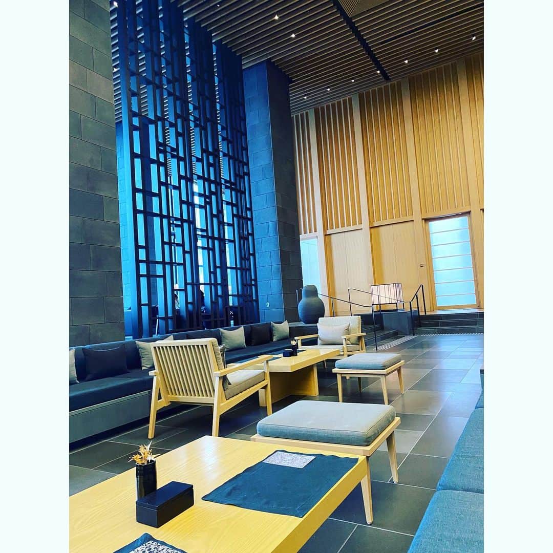 勝恵子のインスタグラム：「本日はこちらでミーティングです😍  @aman_tokyo   #meeting  #amantokyo  #afternoontea」