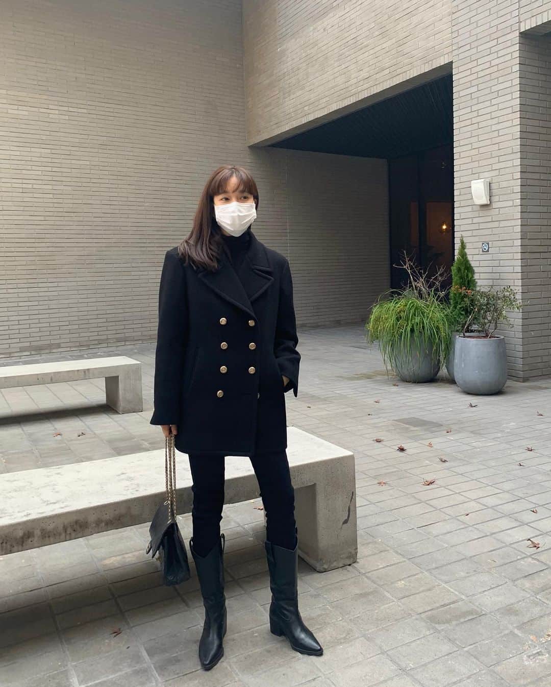 nanaさんのインスタグラム写真 - (nanaInstagram)「아마 가장 추웠던 그날, 요것을 입어주었지 내일업뎃(가격비쌈주의🙊)」11月25日 17時48分 - luv__ribbon