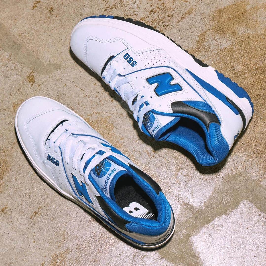 HYPEBEASTさんのインスタグラム写真 - (HYPEBEASTInstagram)「@hypebeastkicks: @newbalance’s chunky BB550 is set to see a general release after emerging as a collaboration in October. Offered in two primary color makeups, the shoe makes the most of its versatile white leather upper by accenting key areas with splashes of blue or red. Other details include a black outsole, white midsole, and “550” text near the eyelets. Look for both pairs to drop on New Balance Japan’s website on December 1 for approximately $135 USD each. A Western release will follow shortly.⁠⠀ Photo: New Balance」11月25日 17時51分 - hypebeast