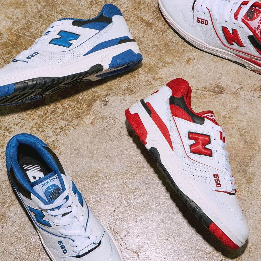 HYPEBEASTさんのインスタグラム写真 - (HYPEBEASTInstagram)「@hypebeastkicks: @newbalance’s chunky BB550 is set to see a general release after emerging as a collaboration in October. Offered in two primary color makeups, the shoe makes the most of its versatile white leather upper by accenting key areas with splashes of blue or red. Other details include a black outsole, white midsole, and “550” text near the eyelets. Look for both pairs to drop on New Balance Japan’s website on December 1 for approximately $135 USD each. A Western release will follow shortly.⁠⠀ Photo: New Balance」11月25日 17時51分 - hypebeast