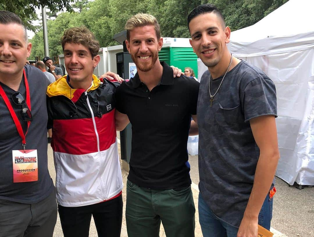 クリスティアン・アンサルディさんのインスタグラム写真 - (クリスティアン・アンサルディInstagram)「Una hermosa noche en el festival de madrid. Junto a personas maravillosas que Dios usa para llevar de su amor a los demás... @kikepavon @german.barcelo @adrielbalmaceda94 @estebanbazan @gabybazanmusic @gustavobraundespertar @enrique.montenegro.731 @mary.estevez.3363 @realredimi2 @itielarroyo @barbarapalacios_inspiracion @nati.gutierrez90」11月25日 18時31分 - cristianansaldi