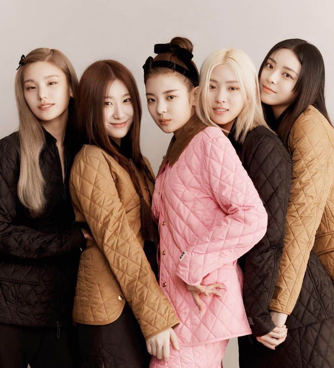 チェリョンのインスタグラム：「ITZY for ELLE Korea 📸✨」