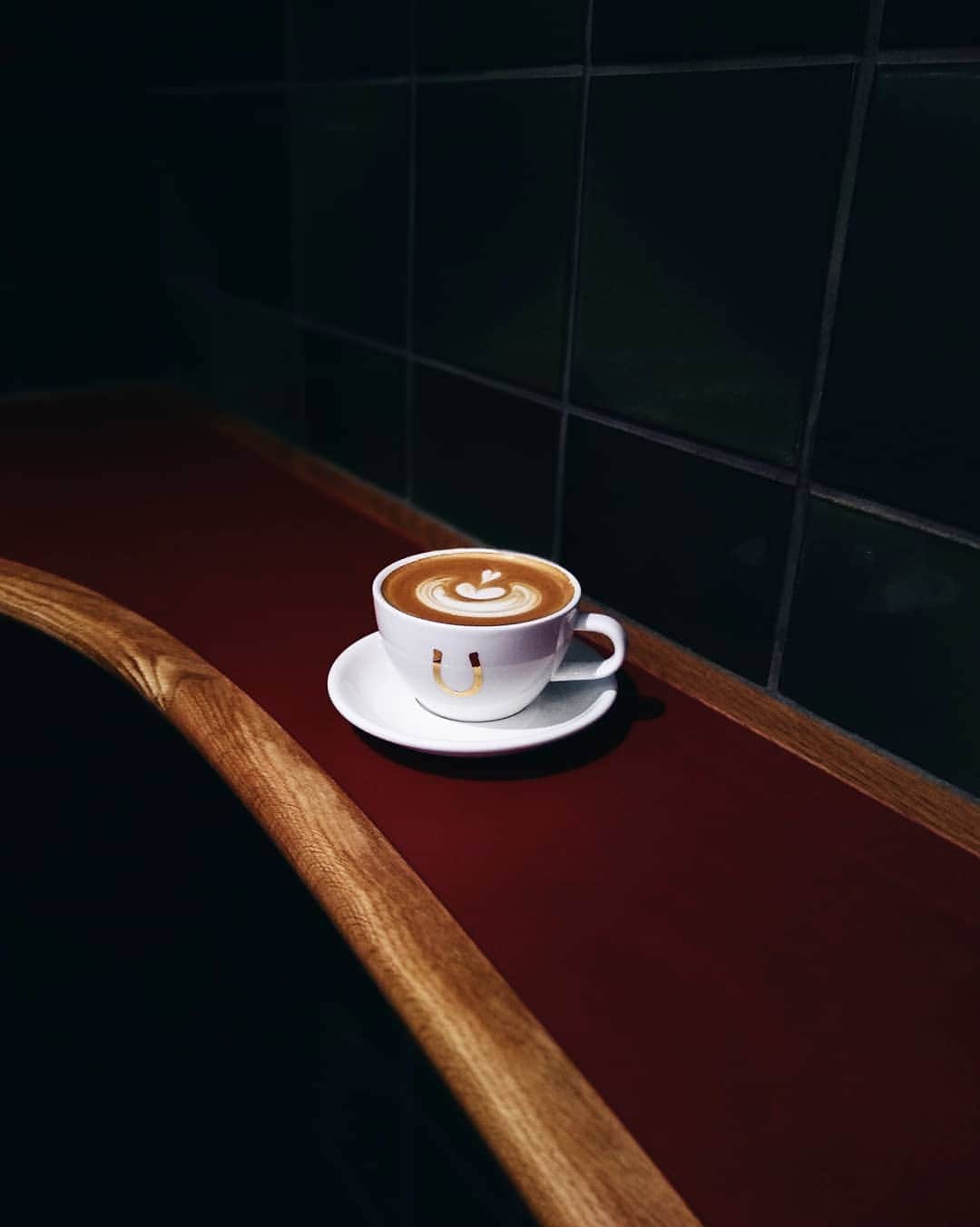 kei_pqのインスタグラム：「11月中頃の京都日帰り旅の記録✍  ☕Stumptown Coffee Roasters Kyoto NY店を訪問してから3年、蹄鉄マークのカップとも再会。朝コーヒー飲み終えた後に気づいた"Good Luck"の文字。」