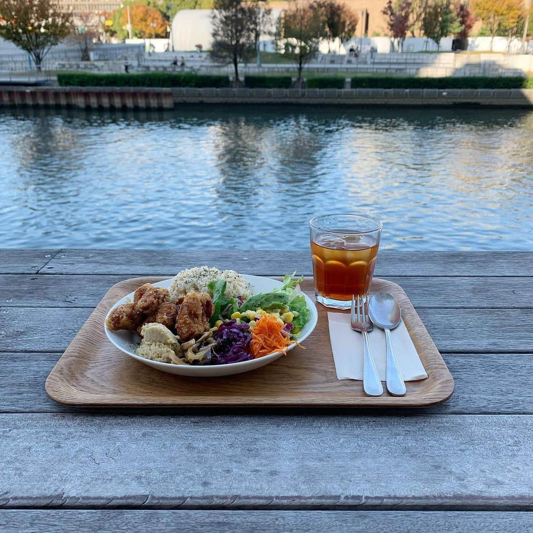 小林玲美さんのインスタグラム写真 - (小林玲美Instagram)「野菜だけのランチ🌈 お豆腐の唐揚げが新鮮で美味しかった〜！」11月25日 18時57分 - _r_1124