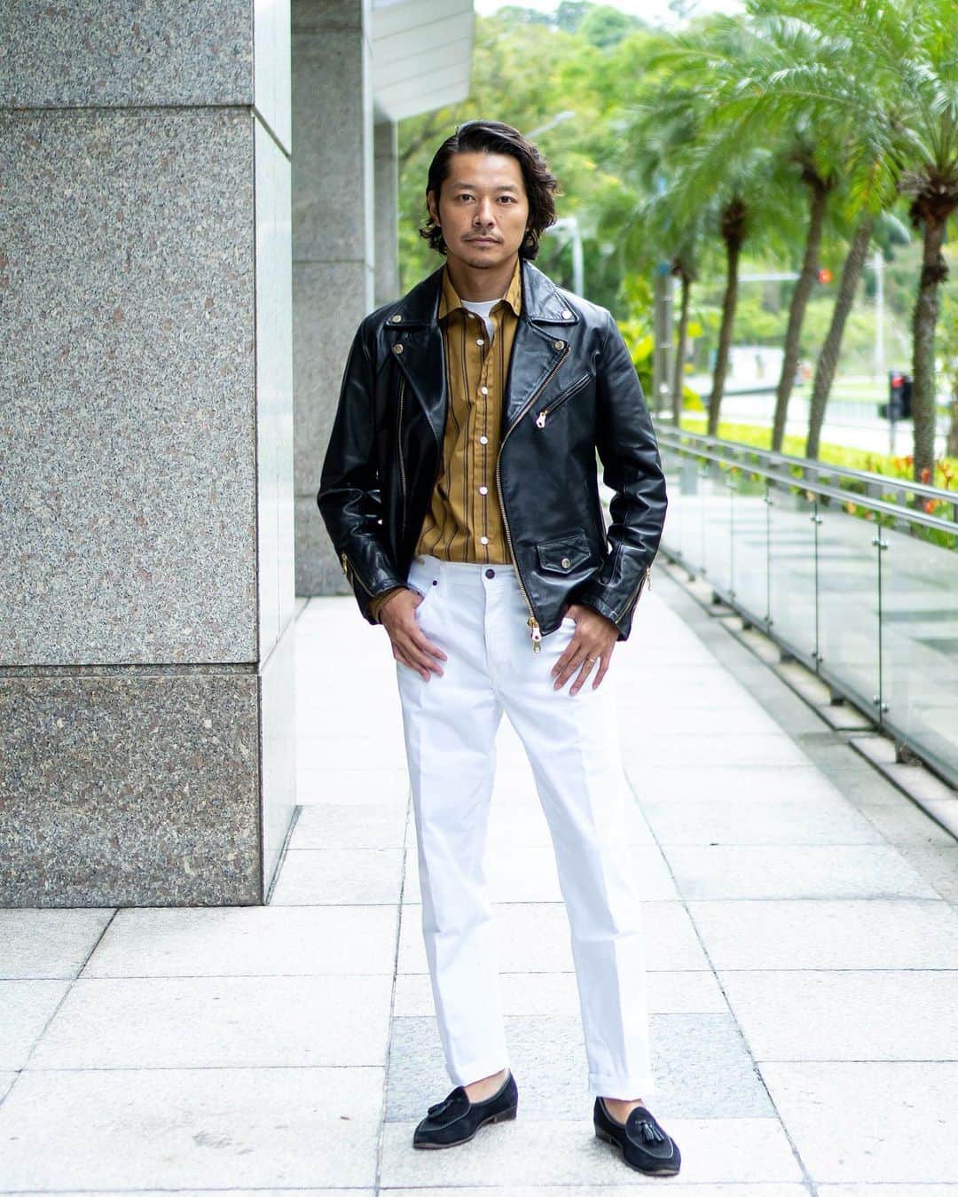 高田朋佳のインスタグラム：「@colony_clothing lounge shirts & @ychai_official 5 pockets chino are now available at the store & EC!! あと、髪伸びました。😎  ———————————————————————— #autmnoutfit #sundayoutfit  #dressstyle #elegantstyle #modernclassicstyle #newclassicstyle #fashion #mensfashion #mensdressstyle #suitsstyle #dapperstyle #takadachannel」