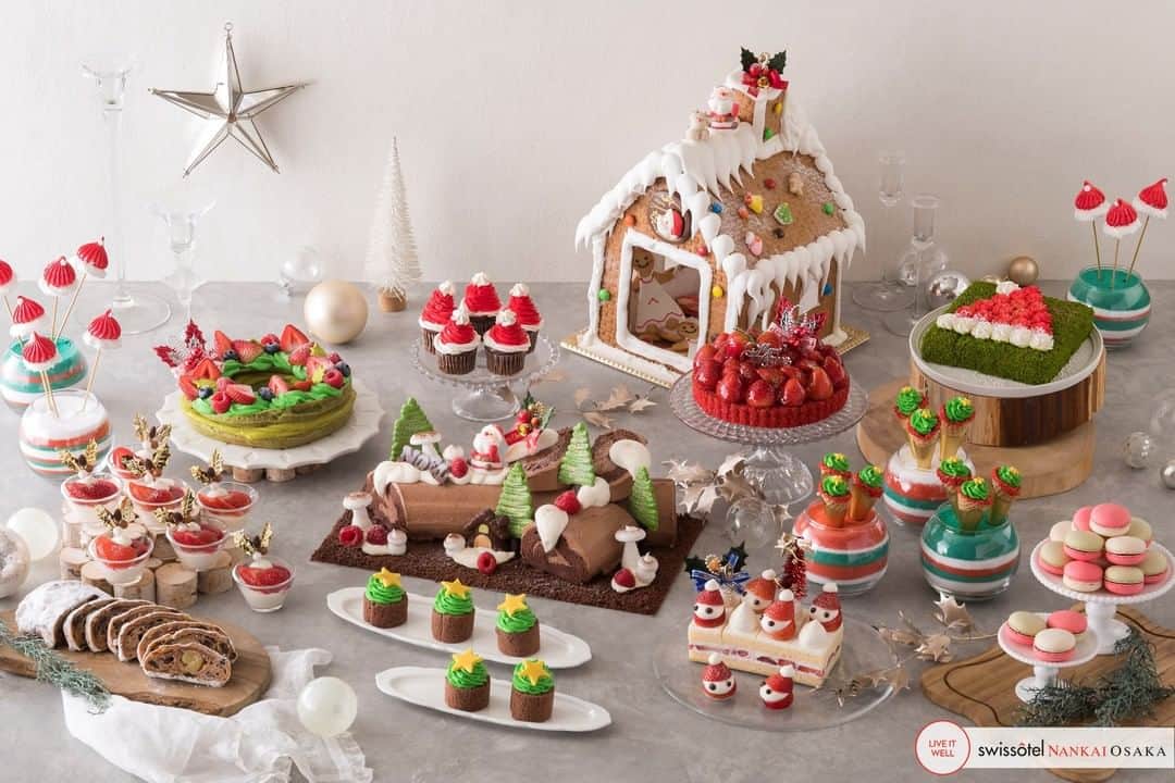 スイスホテル南海大阪さんのインスタグラム写真 - (スイスホテル南海大阪Instagram)「ホリデーシーズンを中村シェフがスイートに演出します。＃タボラ36　#スイーツブッフェ #クリスマス  Pastry Head Chef Nakamura makes your Holidays a lot sweeter. #Tavola36 #SweetBuffet #Christmas」11月25日 19時00分 - swissotelnankaiosaka_official