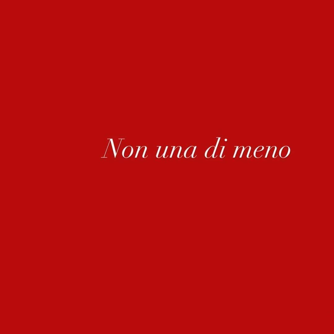 Alessia Marcuzziさんのインスタグラム写真 - (Alessia MarcuzziInstagram)「#giornatamondialecontrolaviolenzasulledonne ❤️」11月25日 19時02分 - alessiamarcuzzi