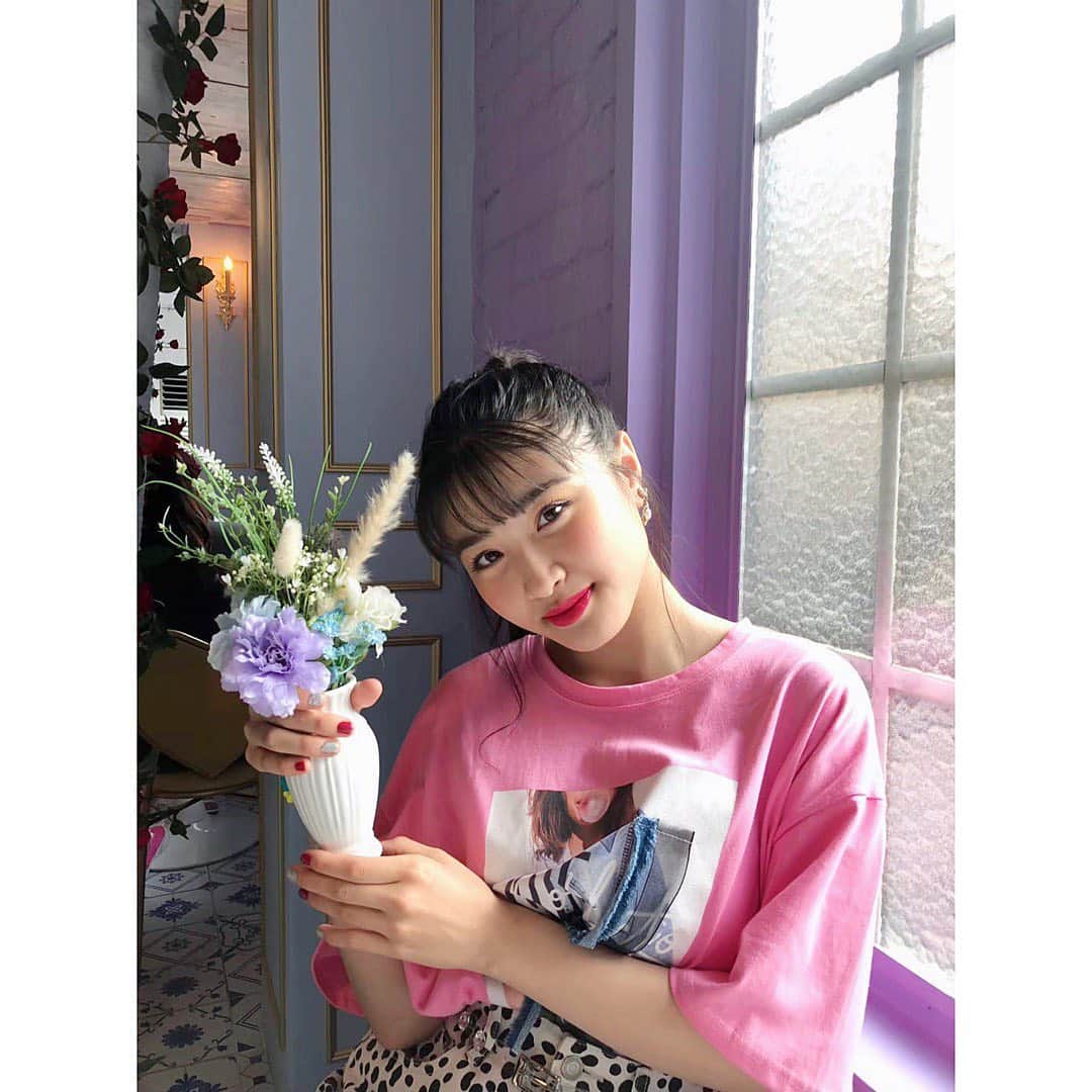 のインスタグラム：「🇰🇷﻿ ﻿ 写真を見返したら出てきたので、、、﻿ 韓国ロケの時、懐かしいですね。。約1年半前です👧🏻﻿ ・﻿ ・﻿ #若林真帆 #韓国」