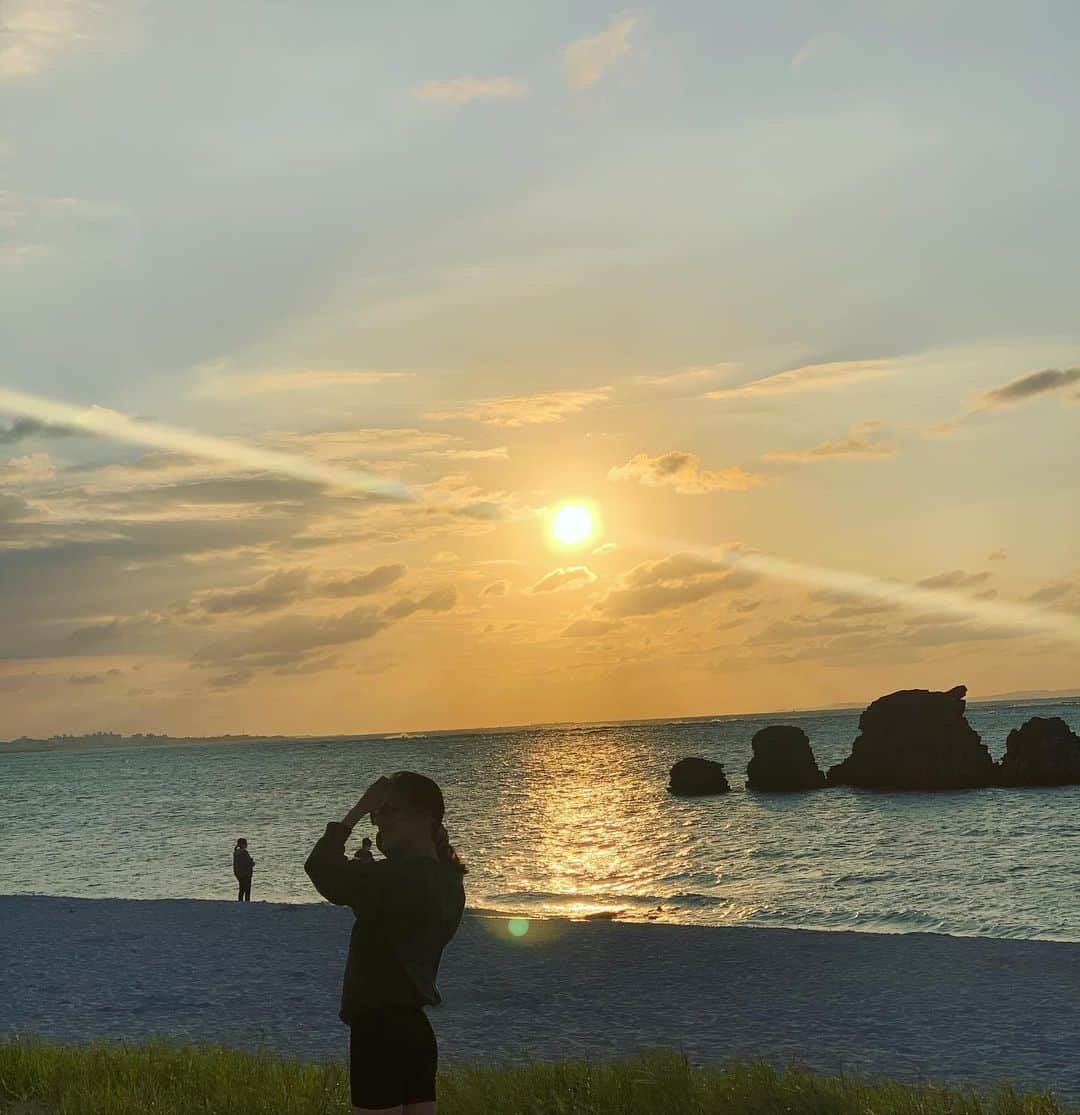 Niinaさんのインスタグラム写真 - (NiinaInstagram)「🌴🌞🙏」11月25日 19時15分 - niina__official