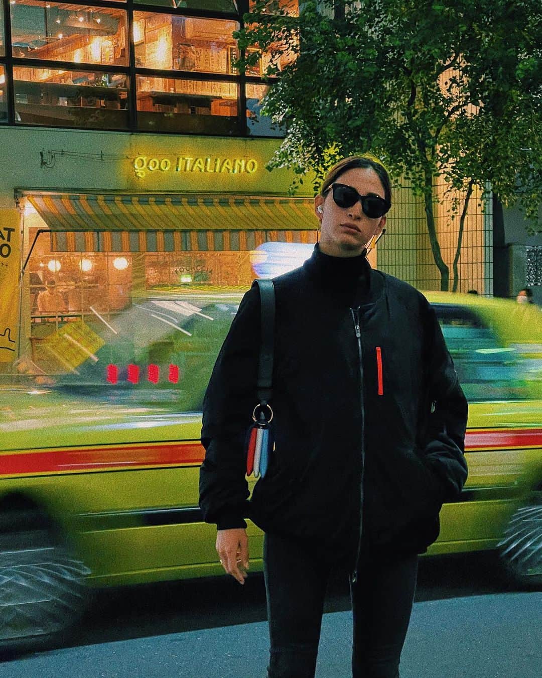 ジュリア・ミナトヤさんのインスタグラム写真 - (ジュリア・ミナトヤInstagram)「𝗧𝗢𝗞𝗬𝗢﻿🗼 ﻿ ﻿ ﻿ ﻿ ﻿ ﻿ ﻿ ﻿ #tokyo#mood#fashion#style#photo#photography#outfit#outfitoftheday#sunglasses#lifestyle#marni#東京#写真#スタイル#ファッション#ライフスタイル#マルニ」11月25日 19時40分 - julia.minatoya