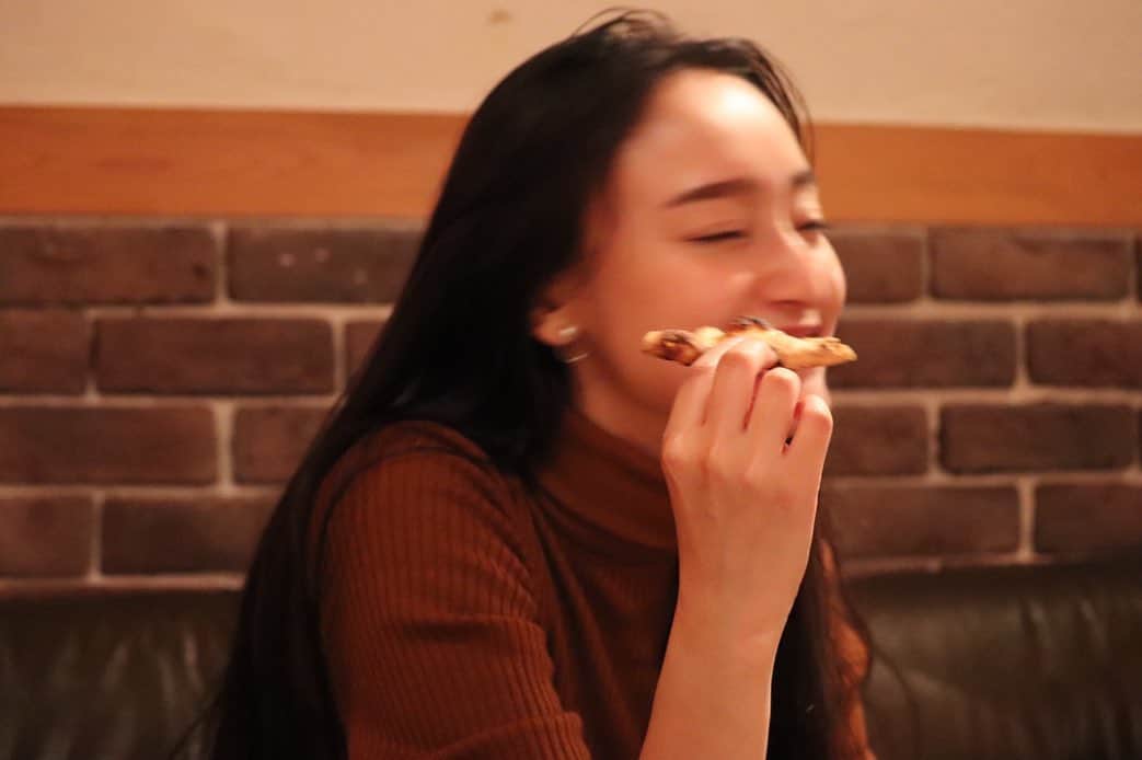 田澤明日香のインスタグラム：「どうしてもpizzaが食べたかった日🍕🍷」