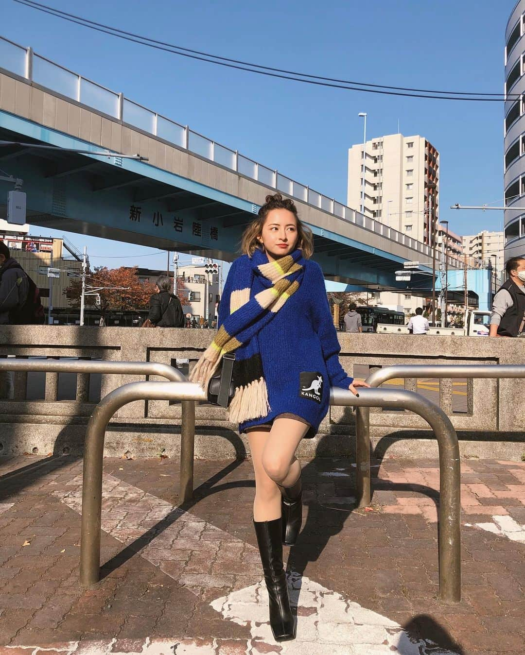 Julia Castroさんのインスタグラム写真 - (Julia CastroInstagram)「shinkoiwa💙💙💙 ラーメン美味しかった🍜🍜🍜 . #shinkoiwa #chiba #blue #fashion  #ootd #outift #outfitoftheday  #autumn #fall #fallfashion #winter #winterfashion  #hairstyle #boots  #girls #winterstyle  #新小岩 #ラーメン #千葉 #秋服 #冬服 #冬ファッション #julifashion」11月25日 20時03分 - julia.c.0209