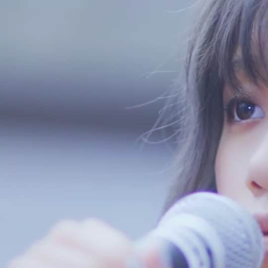 赤い公園のインスタグラム：「▶️MusicVideo▶️﻿ ﻿ 赤い公園「オレンジ」﻿ ﻿ ［YouTube］﻿ https://youtu.be/E0lNhfJQ9qA﻿ ﻿ 本日リリースの両A面シングル『オレンジ / pray』収録。﻿ #赤い公園 #akaikoen #オレンジ_pray」