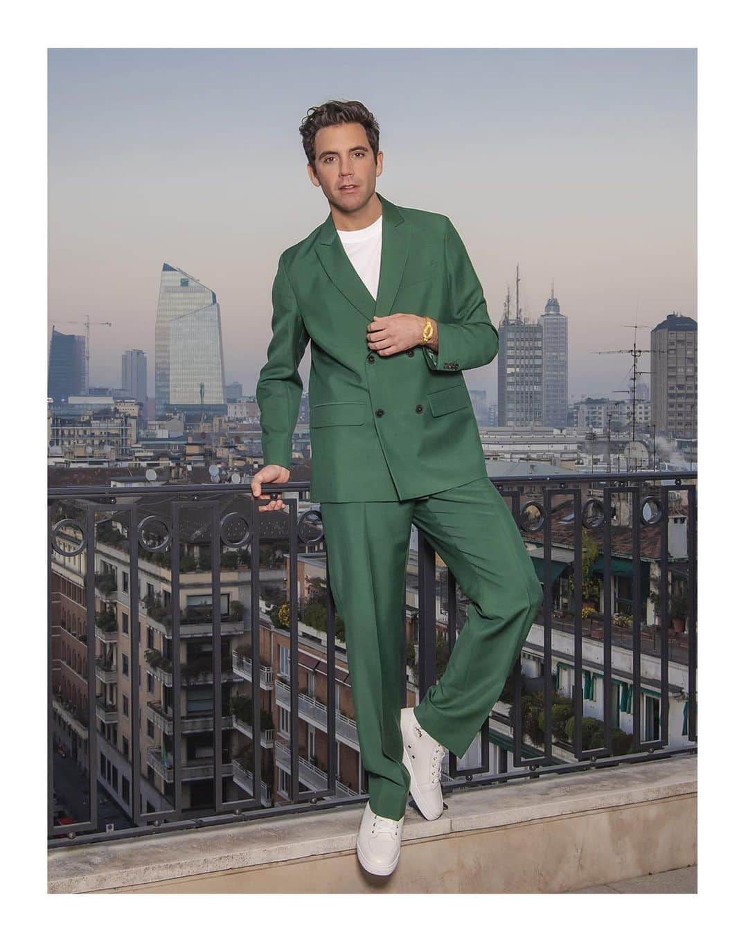 Valentinoさんのインスタグラム写真 - (ValentinoInstagram)「For Episode 4 of @xfactoritalia, @mikainstagram wore a green Valentino look especially designed for him by Creative Director @pppiccioli」11月25日 20時15分 - maisonvalentino