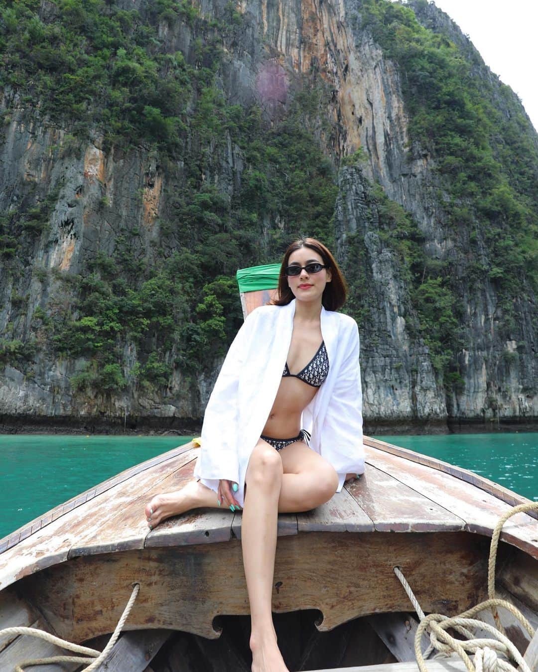 キンバリー・アン・ウォーテマス・ティアムシリのインスタグラム：「Aqua marine for life.. #พี่เค้าอนุญาตค่ะ☺️ #เกาะพีพี #phiphiisland #thailand」