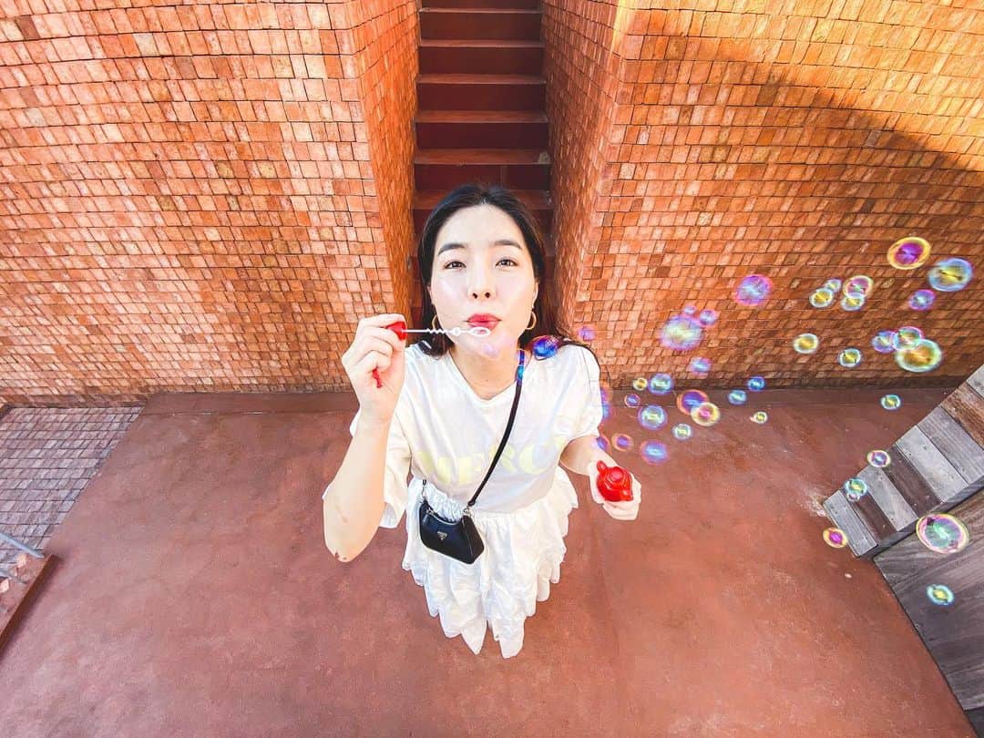 GYEON SEOのインスタグラム：「_* 🧼🛁🧼🛁 . . @baanpomphet  #gomdorishotz」