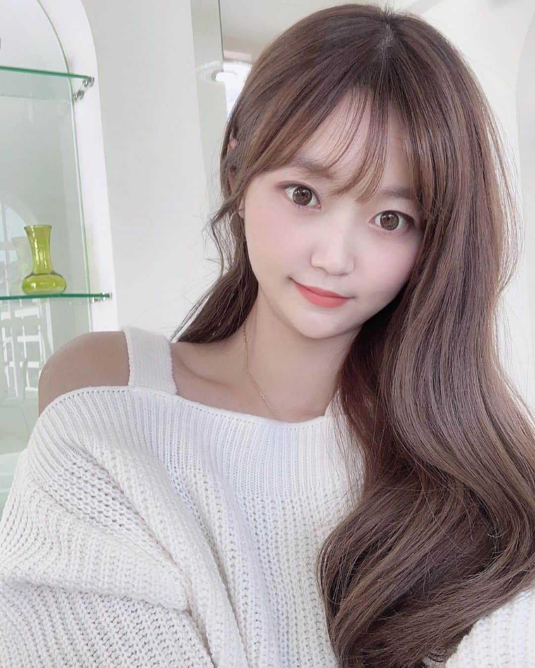 カン・ダンビのインスタグラム：「나름 셀카 오랜만,,🤍 #최근근황」