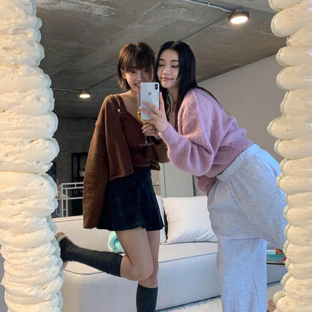 パク・ソラのインスタグラム：「사진귀욥💛」