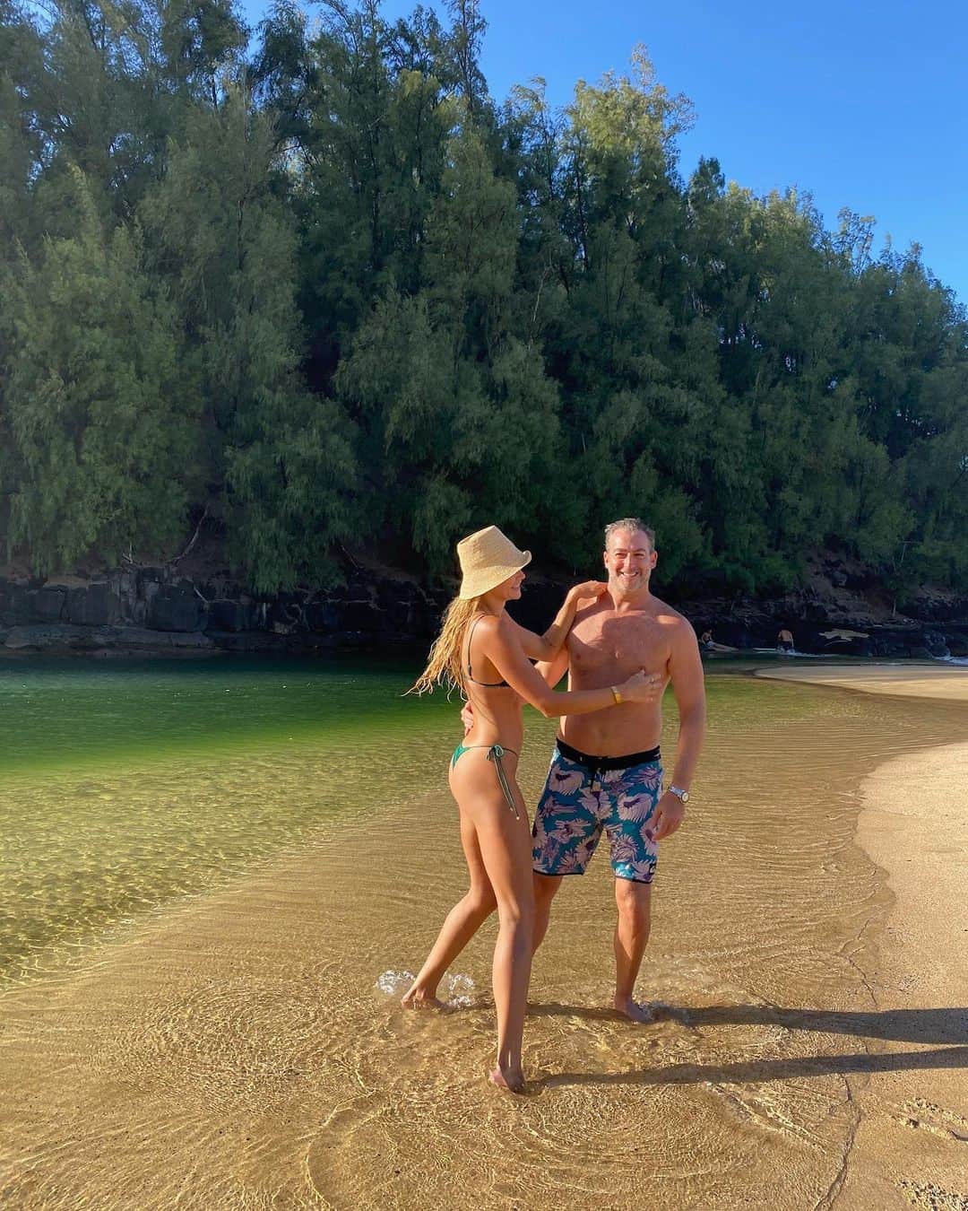 トリ・プラバーのインスタグラム：「Gahhh I love him @markbirnbaum」