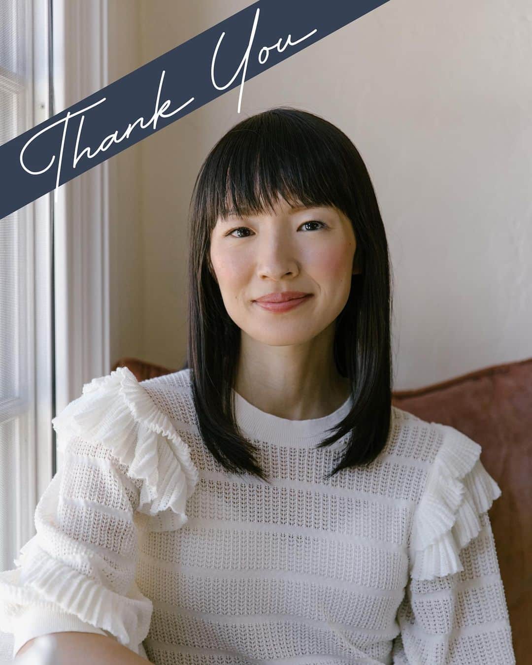 近藤麻理恵のインスタグラム：「’Tis the season for gratitude, and I want to thank you for supporting @konmari.co and me. Our mission is about more than just tidying – it’s about sharing joy with one another. I am humbled by the community that has grown around this goal. As a token of our appreciation, we’re holding our first-ever sale, starting Friday, November 27, 2020 (12:01am PST) and ending Monday, November 30, 2020 (11:59pm PST). Enter HOLIDAY2020 at checkout. *U.S. only. Enjoy!」