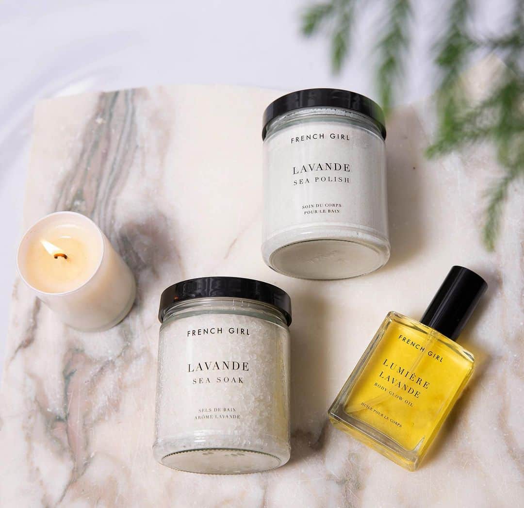FRENCH GIRLさんのインスタグラム写真 - (FRENCH GIRLInstagram)「Last chance to get your hands on our luxurious bath and body bundles for a steal — FRENCH GIRL x @todayshow Steals + Deals ends tonight!   Our beautiful self-care sets make perfect holiday gifts for loved ones (or yourself!) by encouraging self-love, mindfulness, and overall wellbeing. Plus, they’re vegan, cruelty-free, organic, and sustainable (and look beautiful on a vanity, too✨)!  Link in bio to shop 🤍」11月26日 6時20分 - frenchgirlorganics